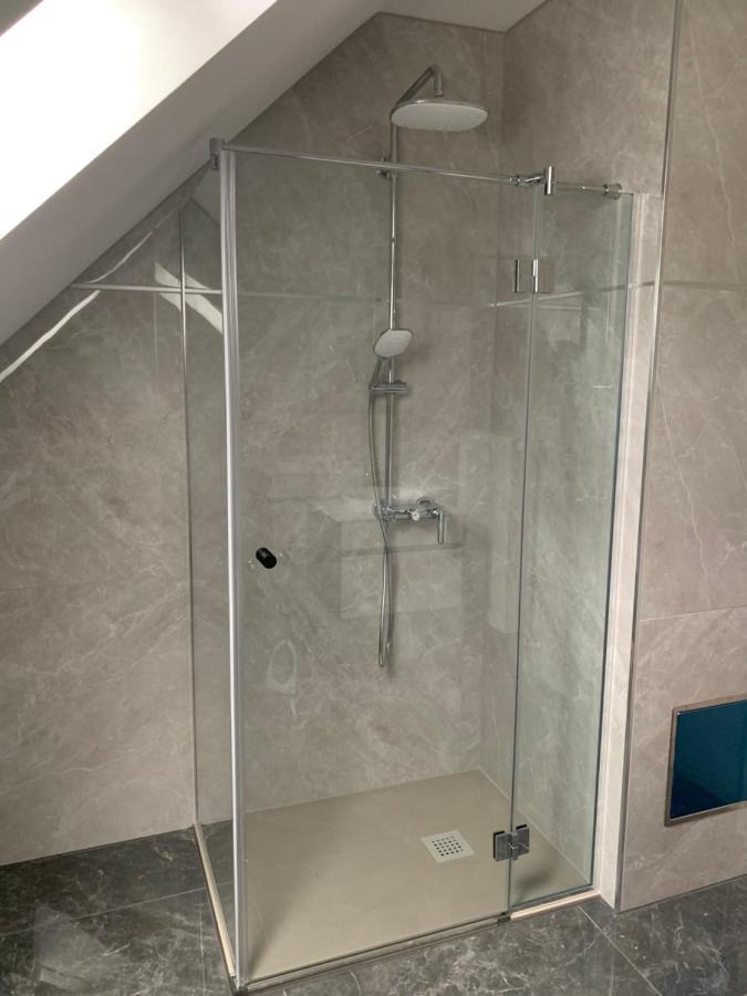 בובק Two Panorama Apartments מראה חיצוני תמונה