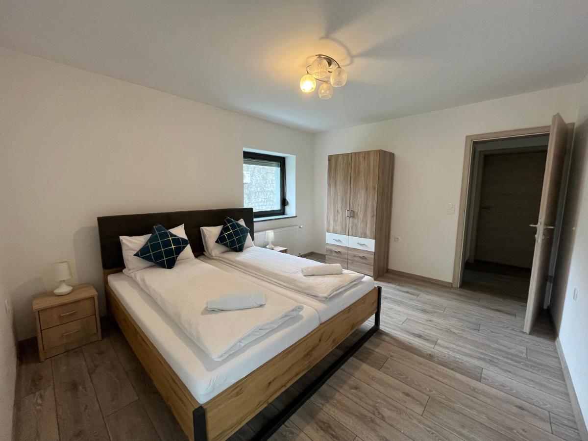 בובק Two Panorama Apartments מראה חיצוני תמונה